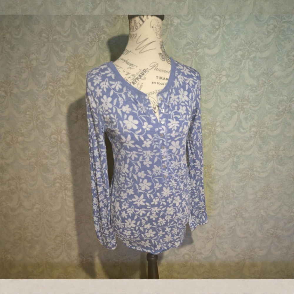 Old Navy Light Blue Floral‎ Blouse